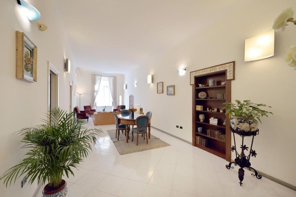 Charming Apartment Napoli Dış mekan fotoğraf